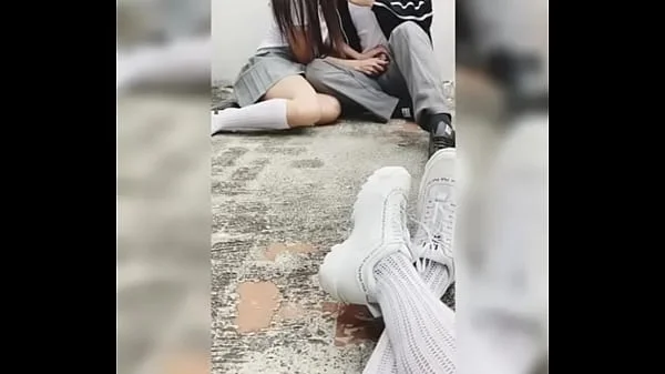 Mejores AMIGAS Estudiantes Putitas de la ESCUELA Técnica se Graban Chupándole la VERGA a un Wey y Cogiendo en la Escuela! Colegiala Mexicana Amateur Follando en Público, Alumnos Precoces! Parte 1