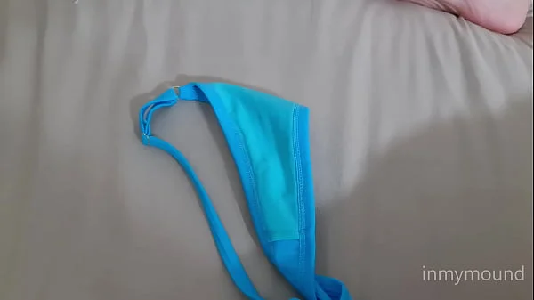 Parte 3 experimentando biquínis - É com esse bikini fio dental que vou pra praia mostrar meu bundão e os pelos da boceta em público - Inmymound